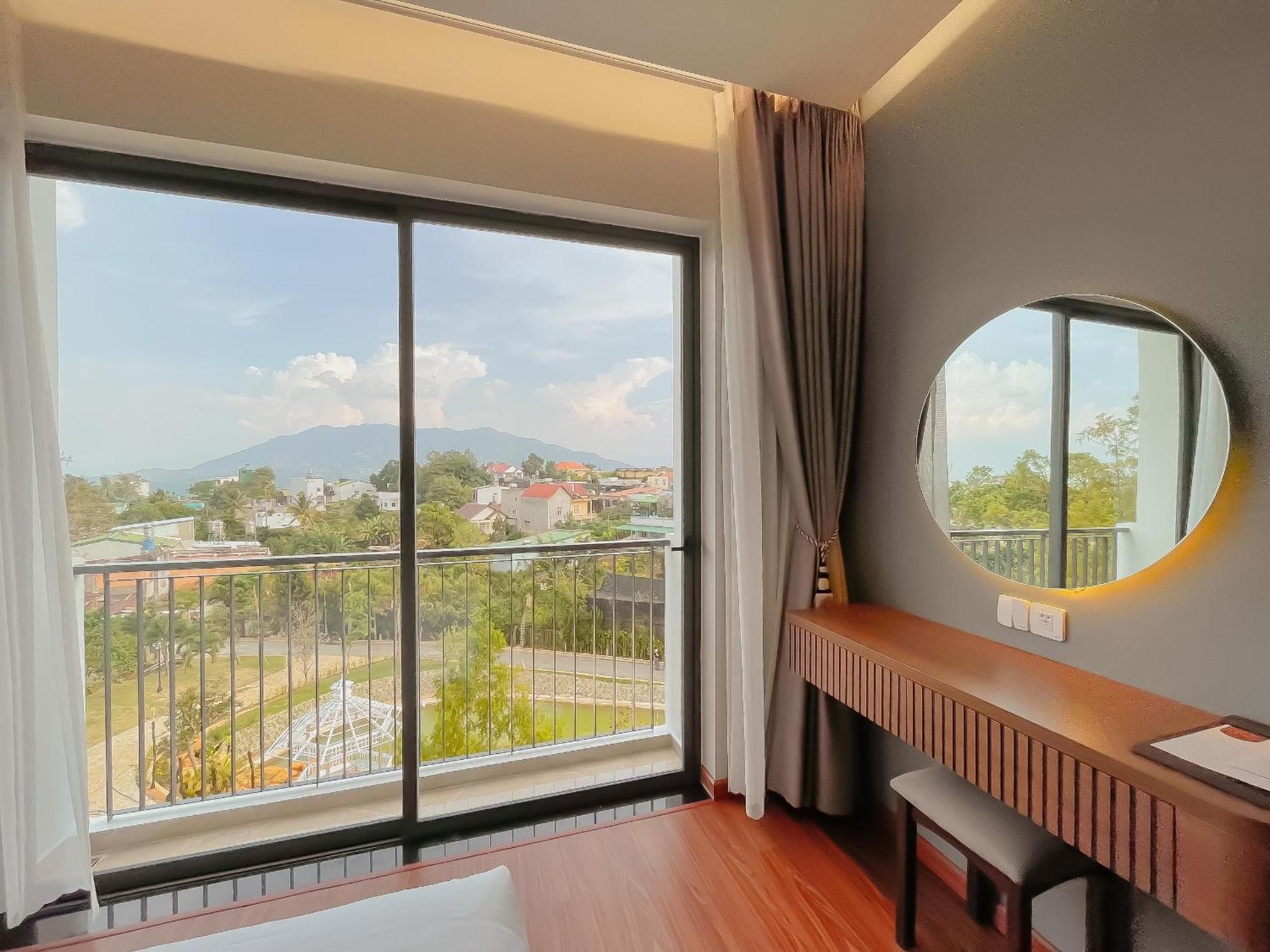 Sunflower Hotel & Resort Bảo Lộc Esterno foto