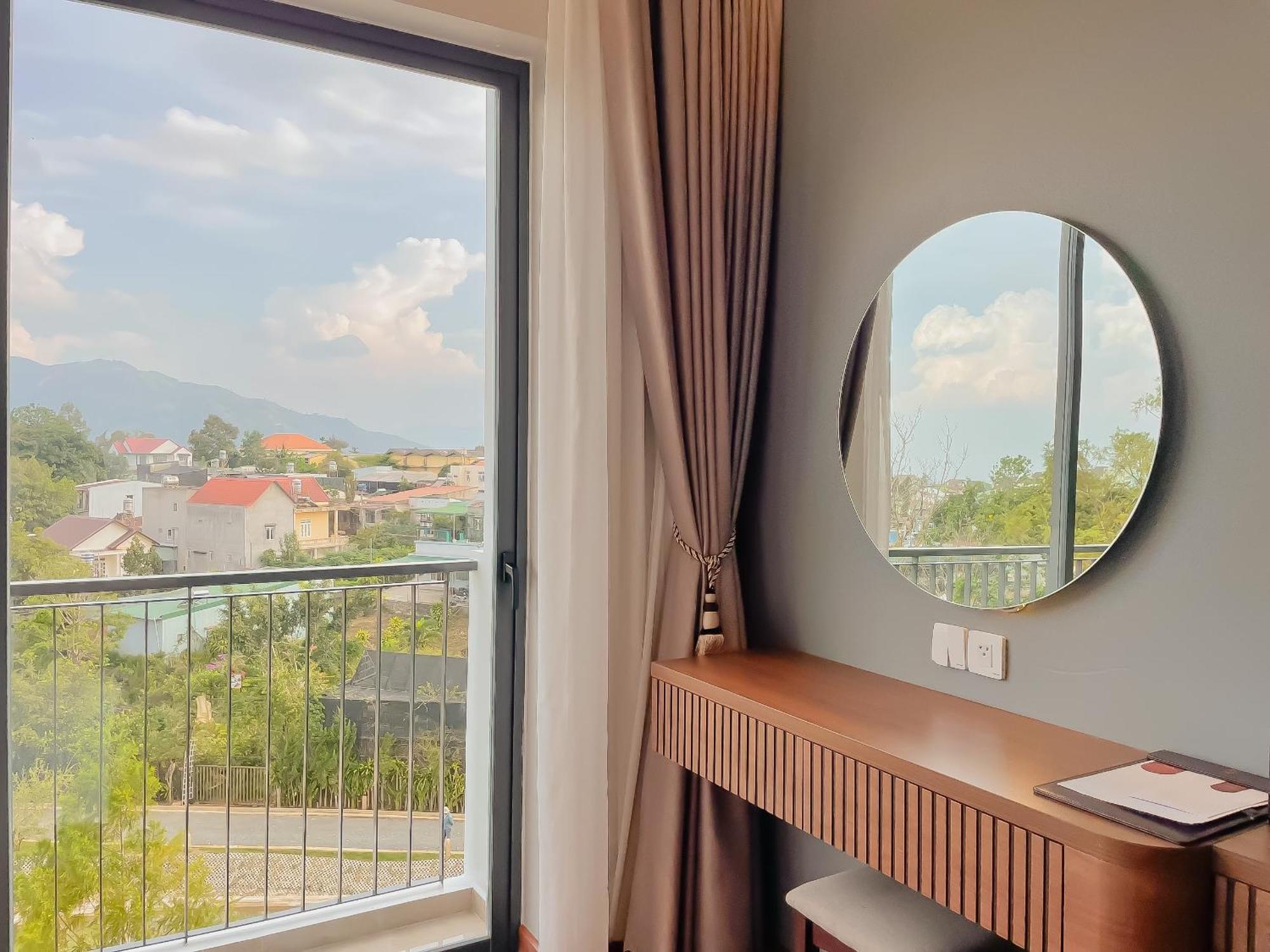 Sunflower Hotel & Resort Bảo Lộc Esterno foto
