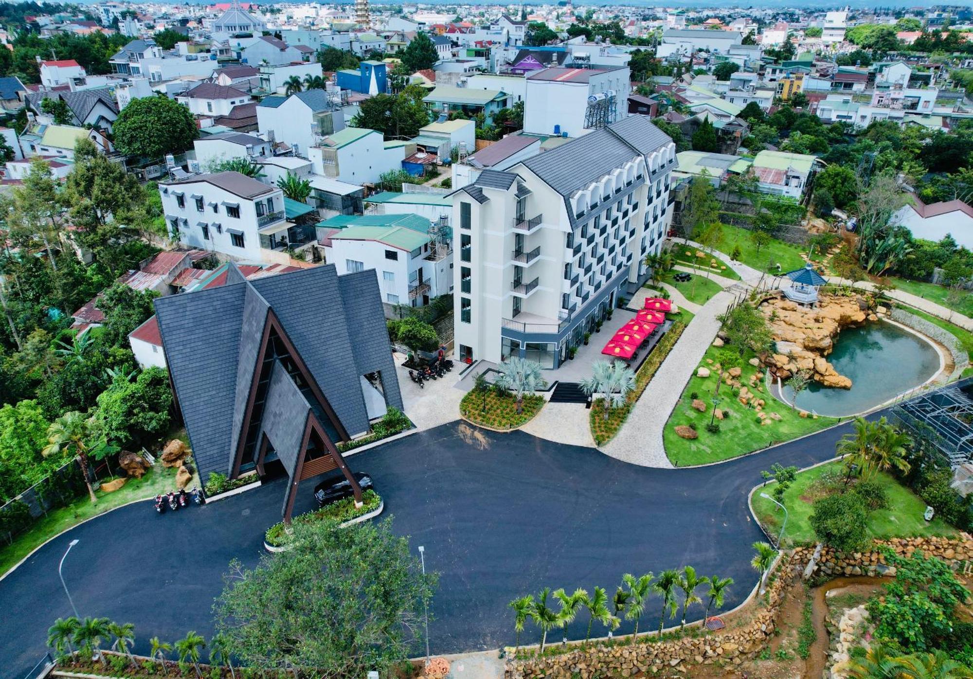 Sunflower Hotel & Resort Bảo Lộc Esterno foto
